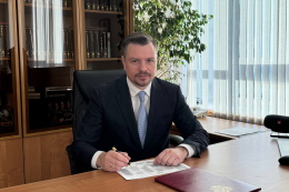 Поздравление с Днем преподавателя высшей школы от и.о. ректора ГАГУ Евгения Павлова