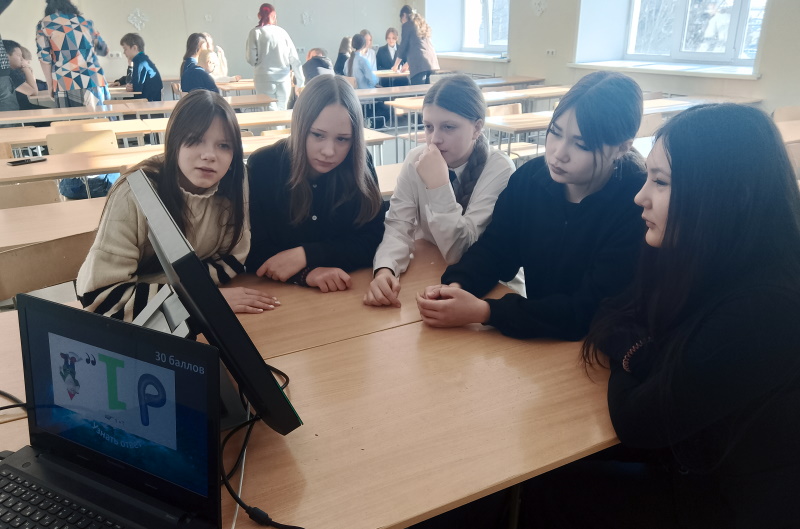 Студенты ГАГУ – школьникам города: мастер-класс «Наука со школьной скамьи»